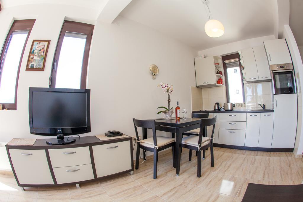 Apartments Lumiere Rafailovici Exterior photo