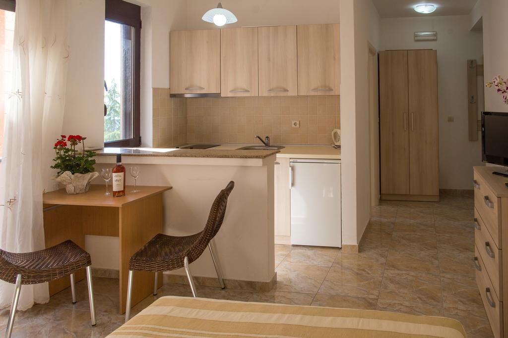 Apartments Lumiere Rafailovici Exterior photo